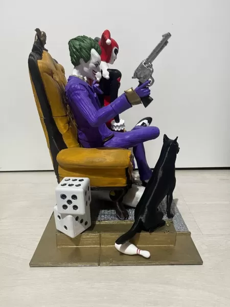 Joker and Harley Quinn Diorama - Image 3