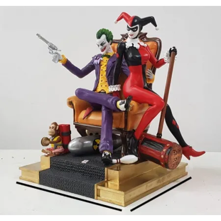 Joker and Harley Quinn Diorama - Image 5