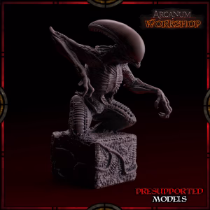 Alien Statuette